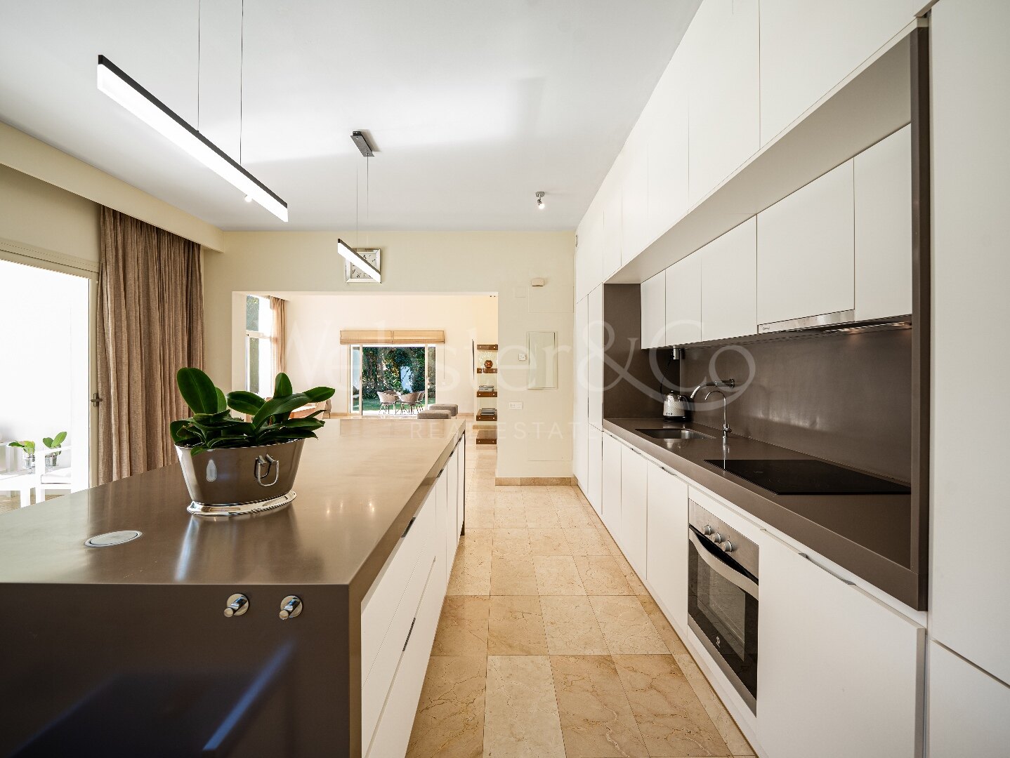 Villa Elysee – Hogar Elegante en Guadalmina Baja