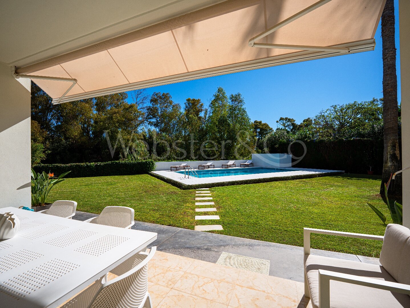 Villa Elysee – Hogar Elegante en Guadalmina Baja