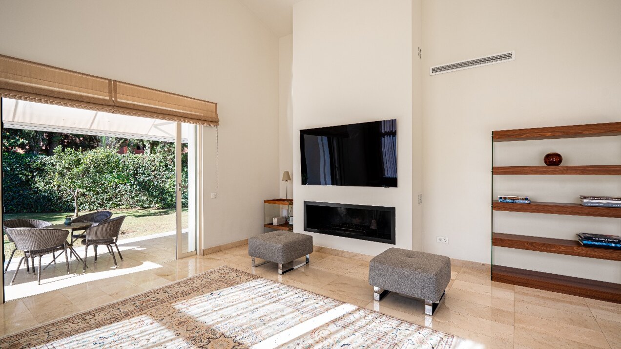 Villa Elysee - elegant living minutes from the beach