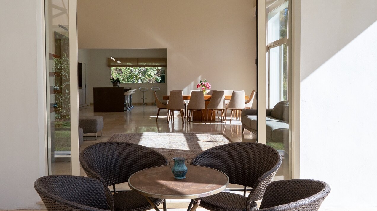 Villa Elysee - elegant living minutes from the beach