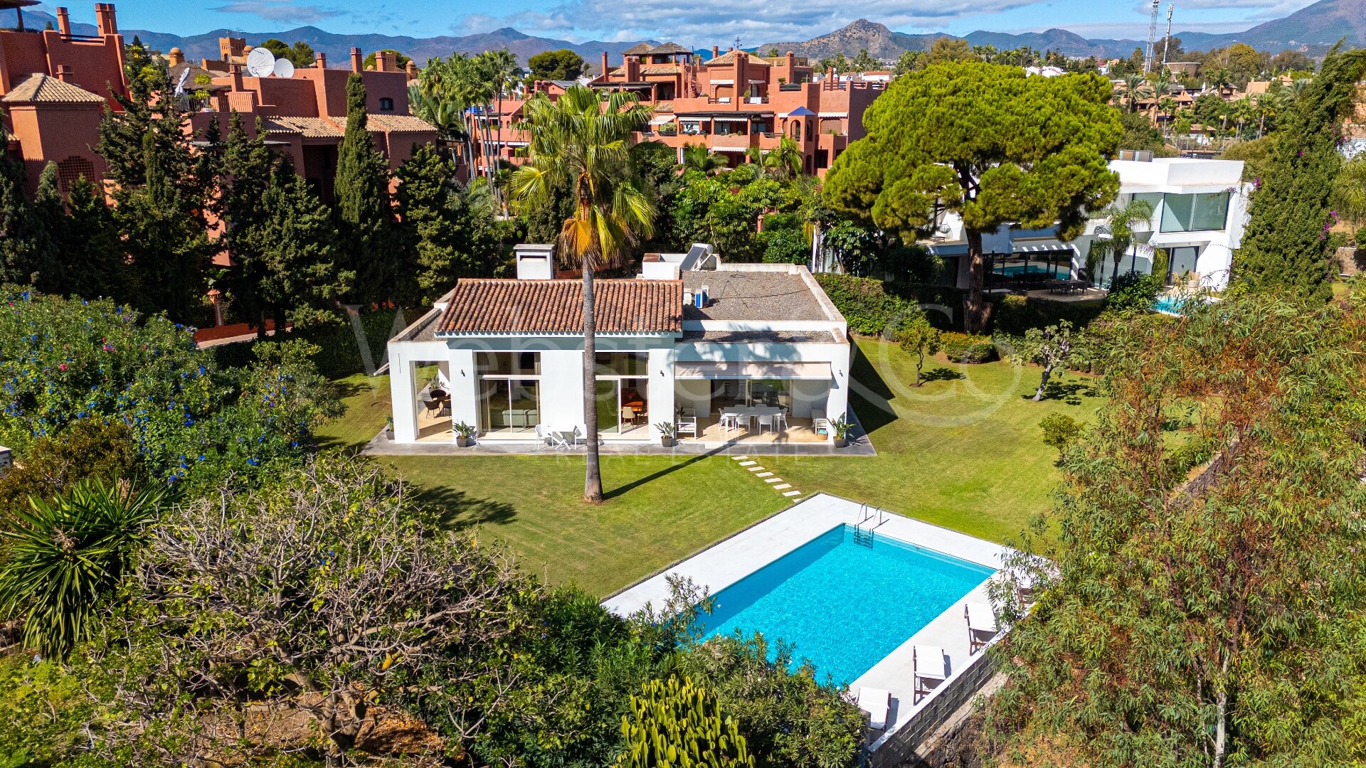 Villa Elysee – Hogar Elegante en Guadalmina Baja