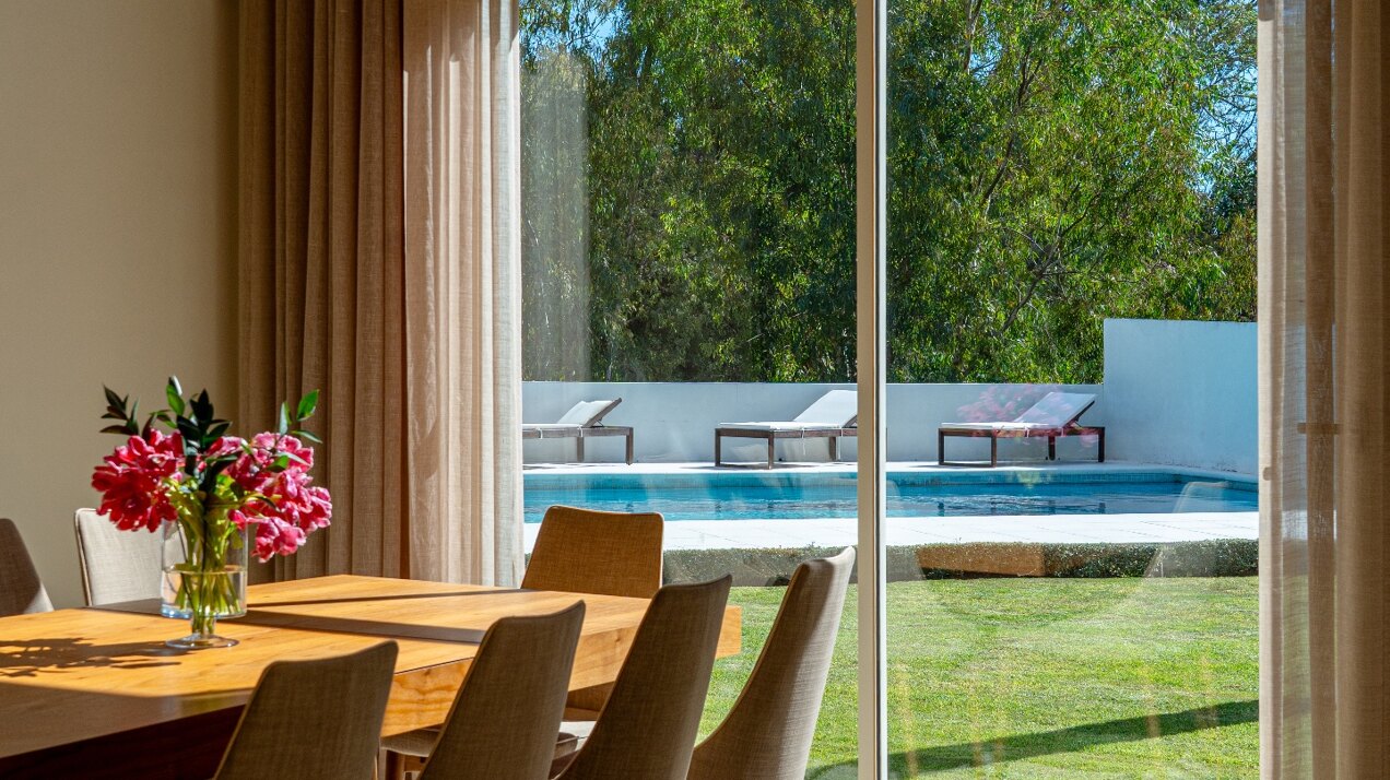 Villa Elysee - elegant living minutes from the beach