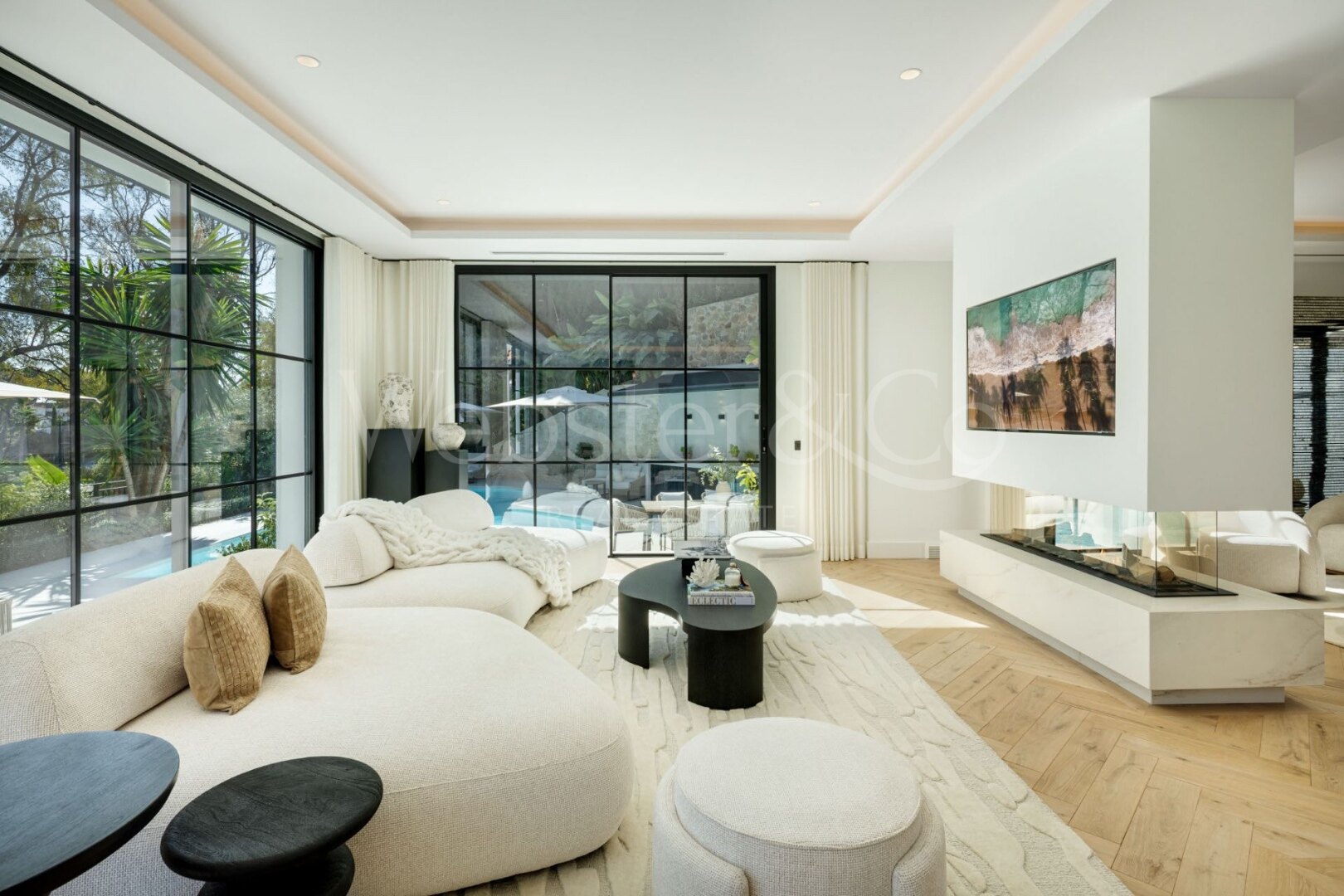 Villa Skyfall – Lujo y Elegancia en El Herrojo Alto