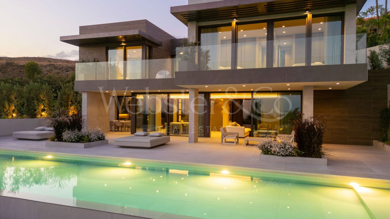 Villa Amara - Modern Property in Los Flamingos