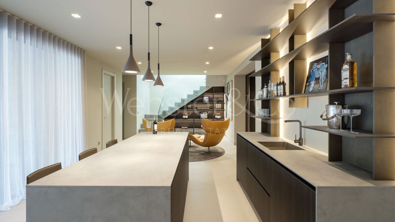 Villa Amara - Modern Property in Los Flamingos