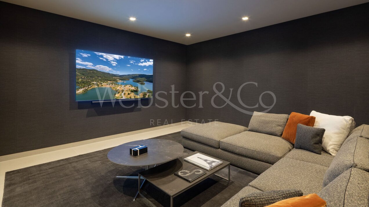 Villa Amara - Modern Property in Los Flamingos