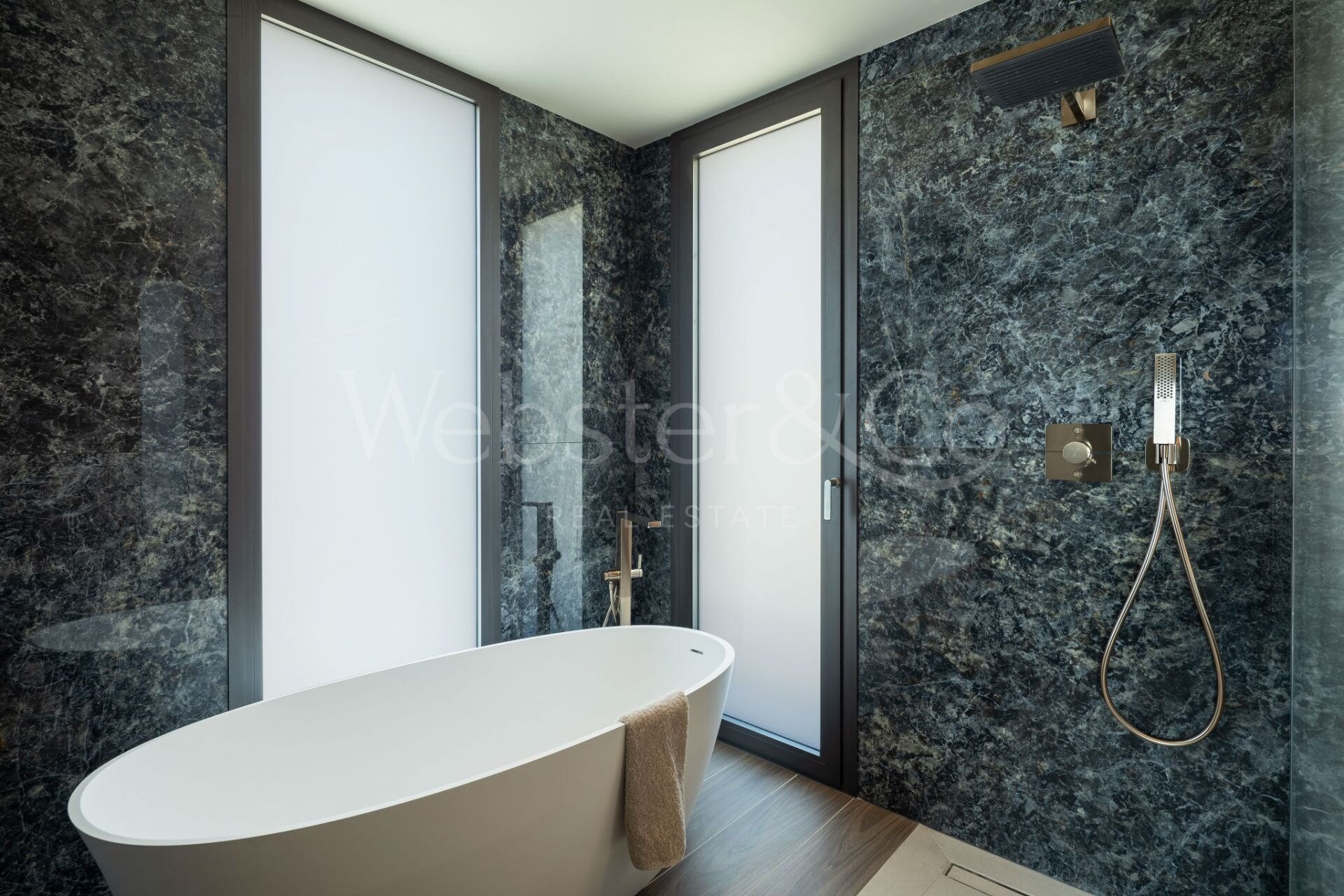 Villa Amara - Modern Property in Los Flamingos