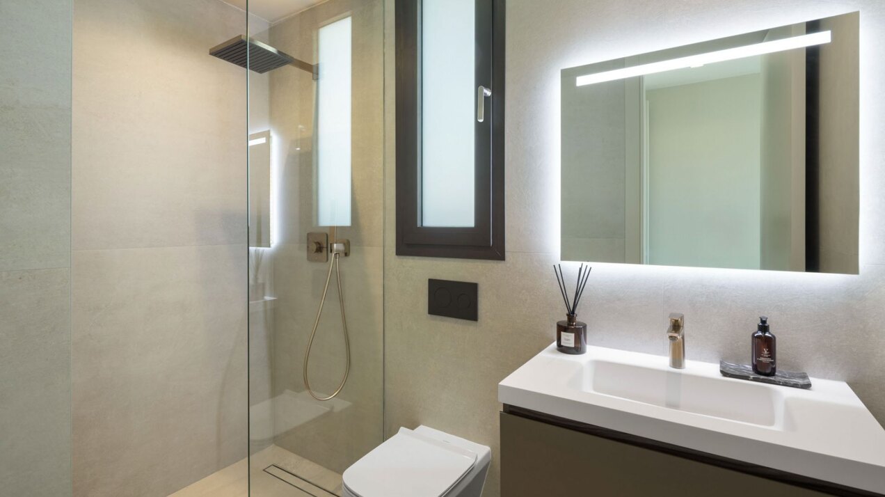 Villa Amara - Modern Property in Los Flamingos