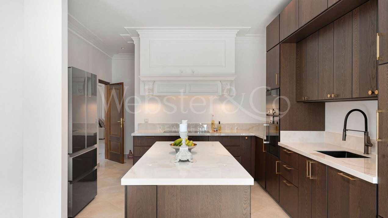 Villa Las Palmeras - Classical Home in El Madroñal