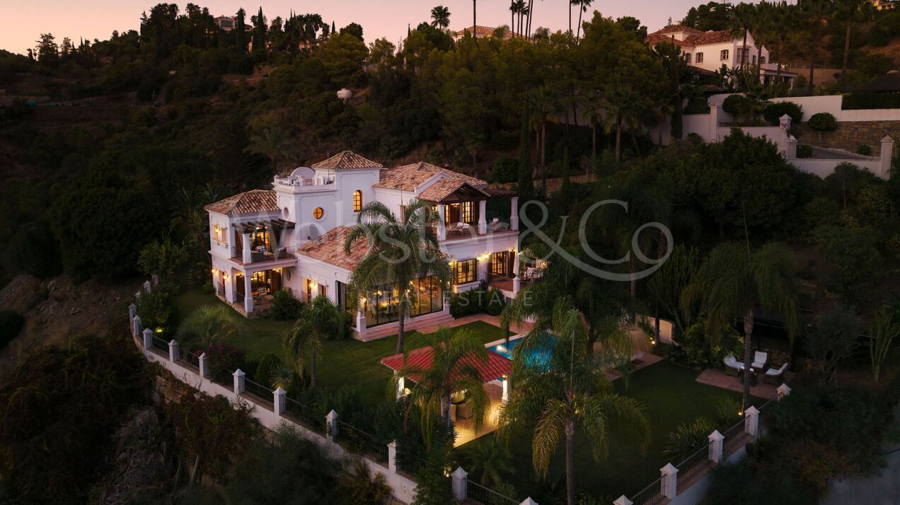 Villa Las Palmeras - Classical Home in El Madroñal