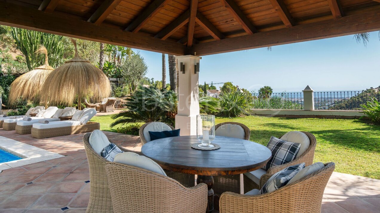 Villa Las Palmeras - Classical Home in El Madroñal