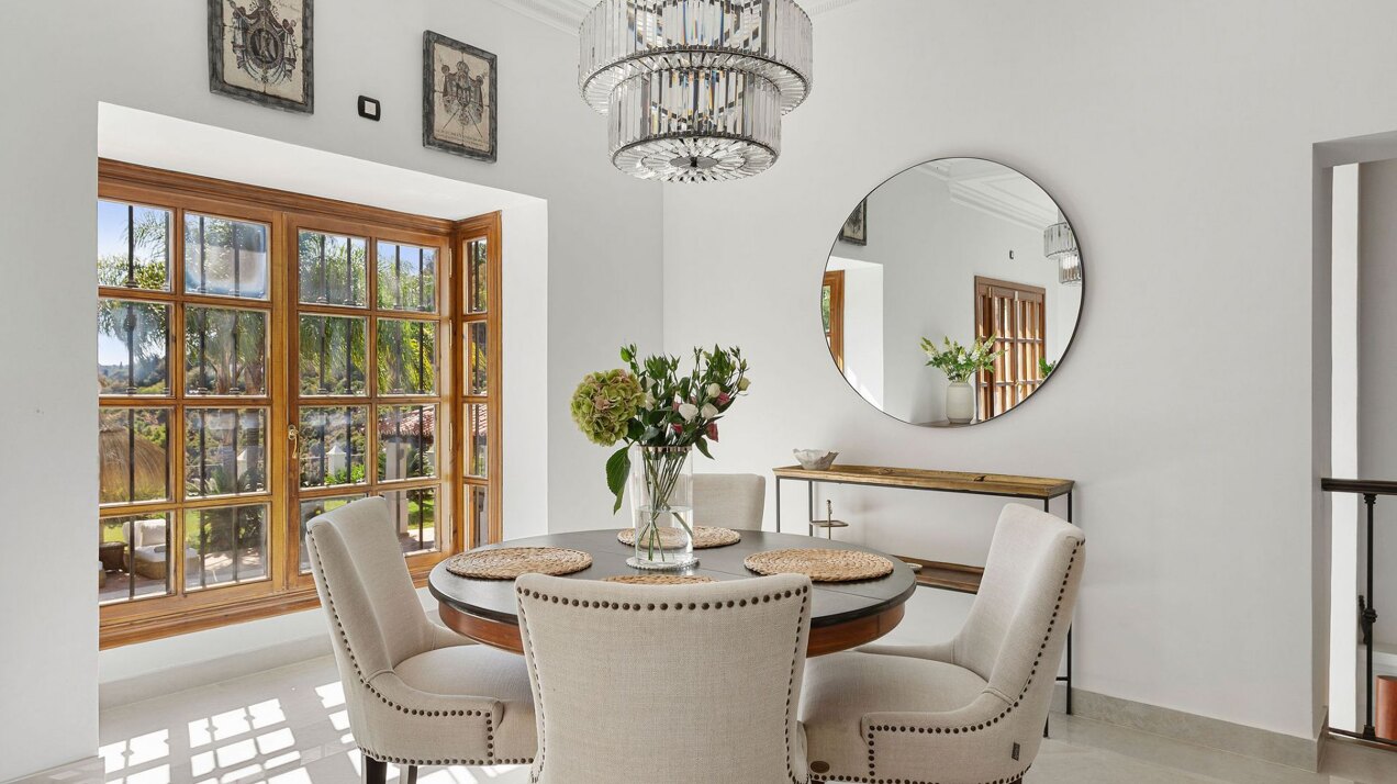 Villa Las Palmeras - Classical Home in El Madroñal