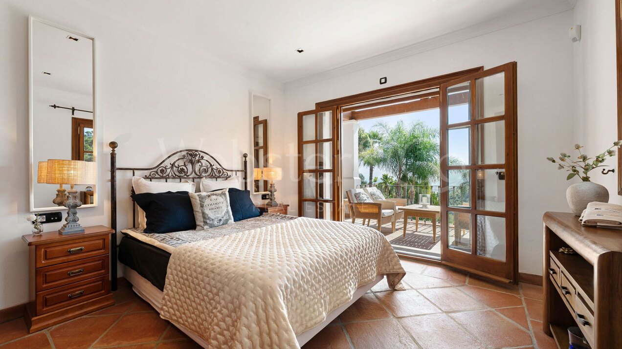 Villa Las Palmeras - Classical Home in El Madroñal