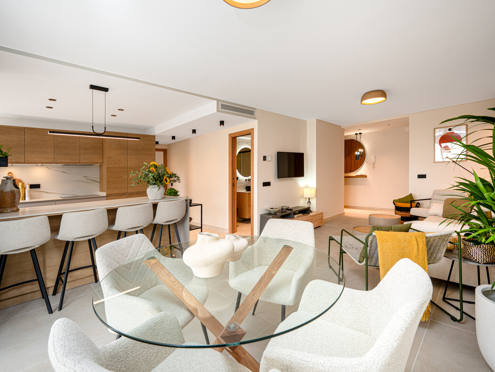 Refurbished 3 bed apartment in Marbella is a gem!