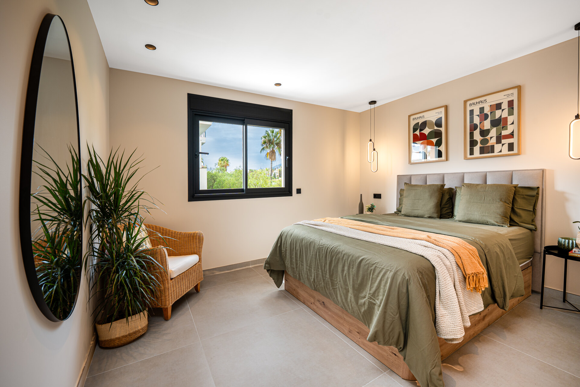 Refurbished 3 bed apartment in Marbella is a gem!