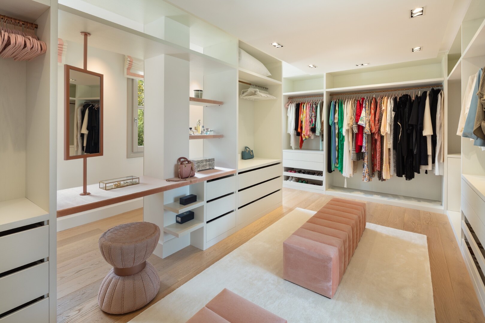 Remarkable estate offers elegance, privacy & luxury