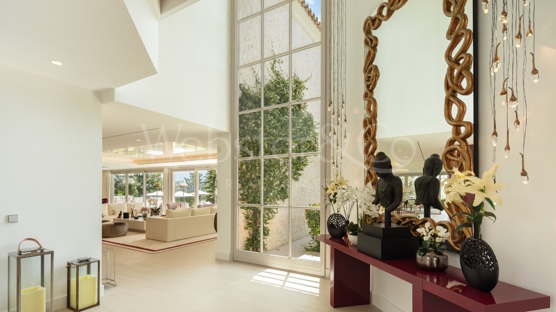 Aloha 40 - Private, Luxury Villa in Nueva Andalucía