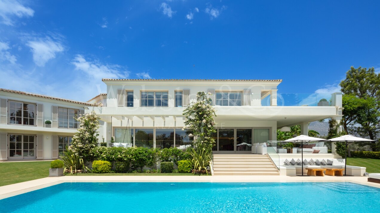 Aloha 40 - Private, Luxury Villa in Nueva Andalucía