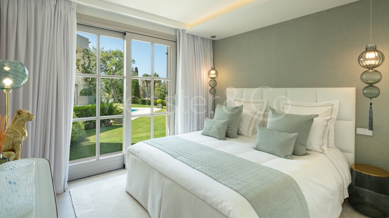 Aloha 40 - Private, Luxury Villa in Nueva Andalucía