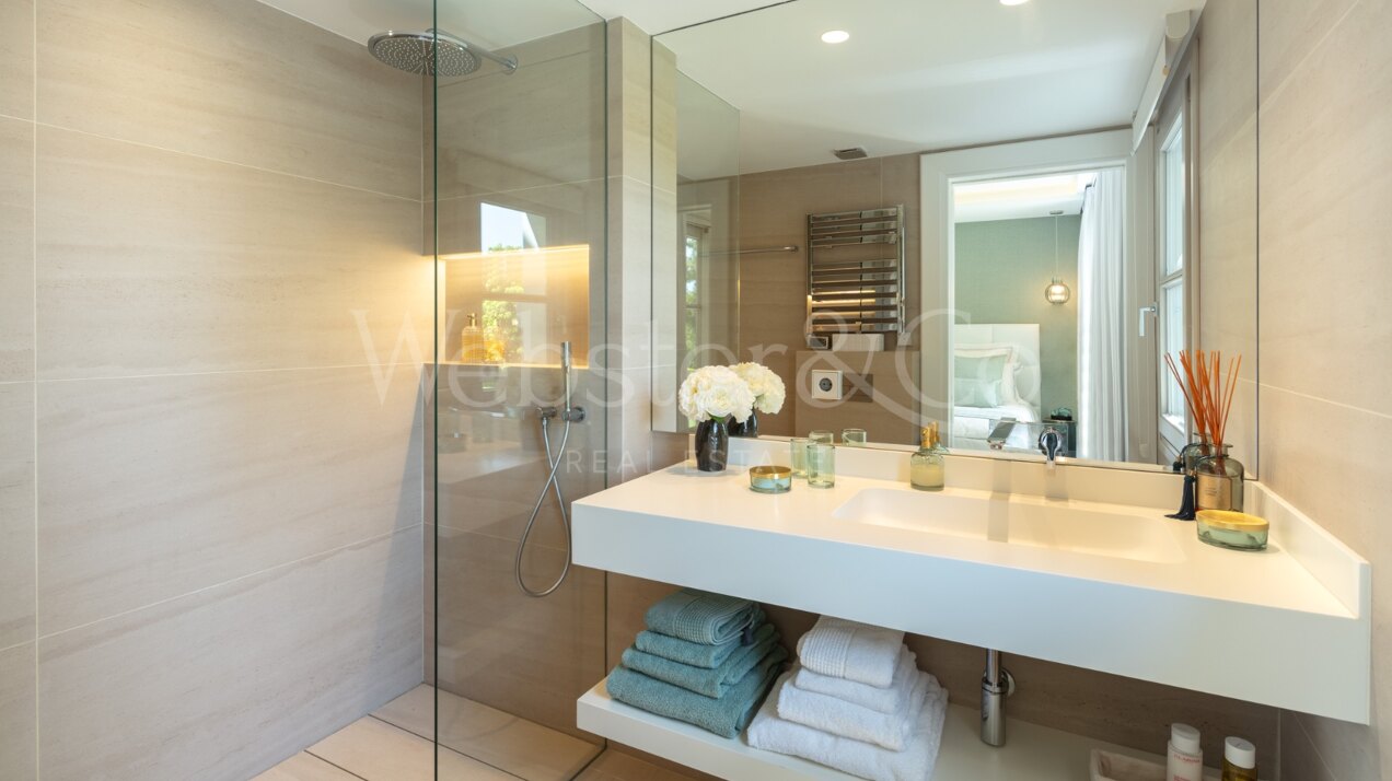 Aloha 40 - Private, Luxury Villa in Nueva Andalucía