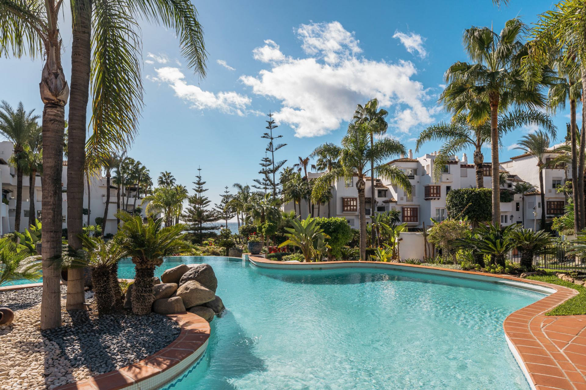 Exclusivity & elegance at the Puente Romano
