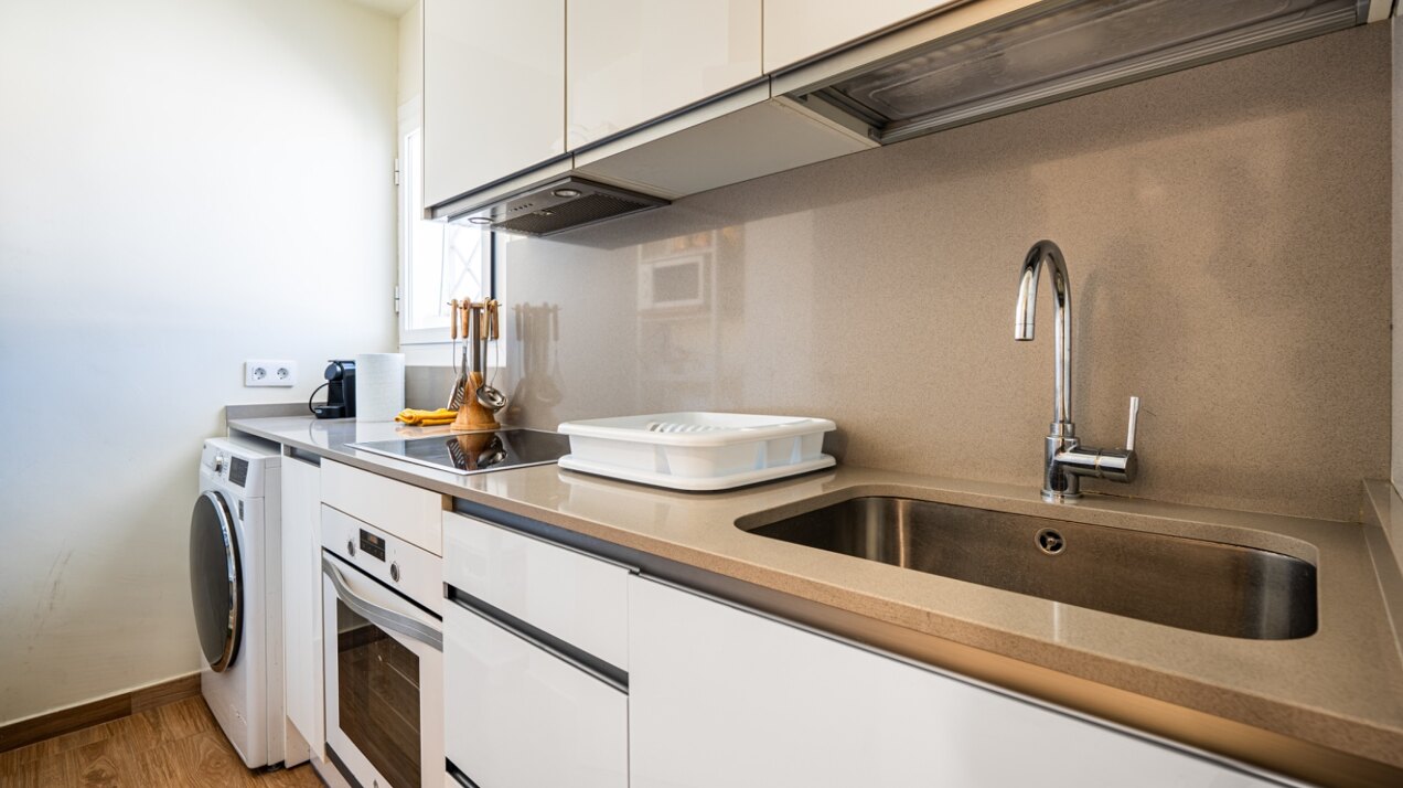 Beautifully refurbished beachside apartment
