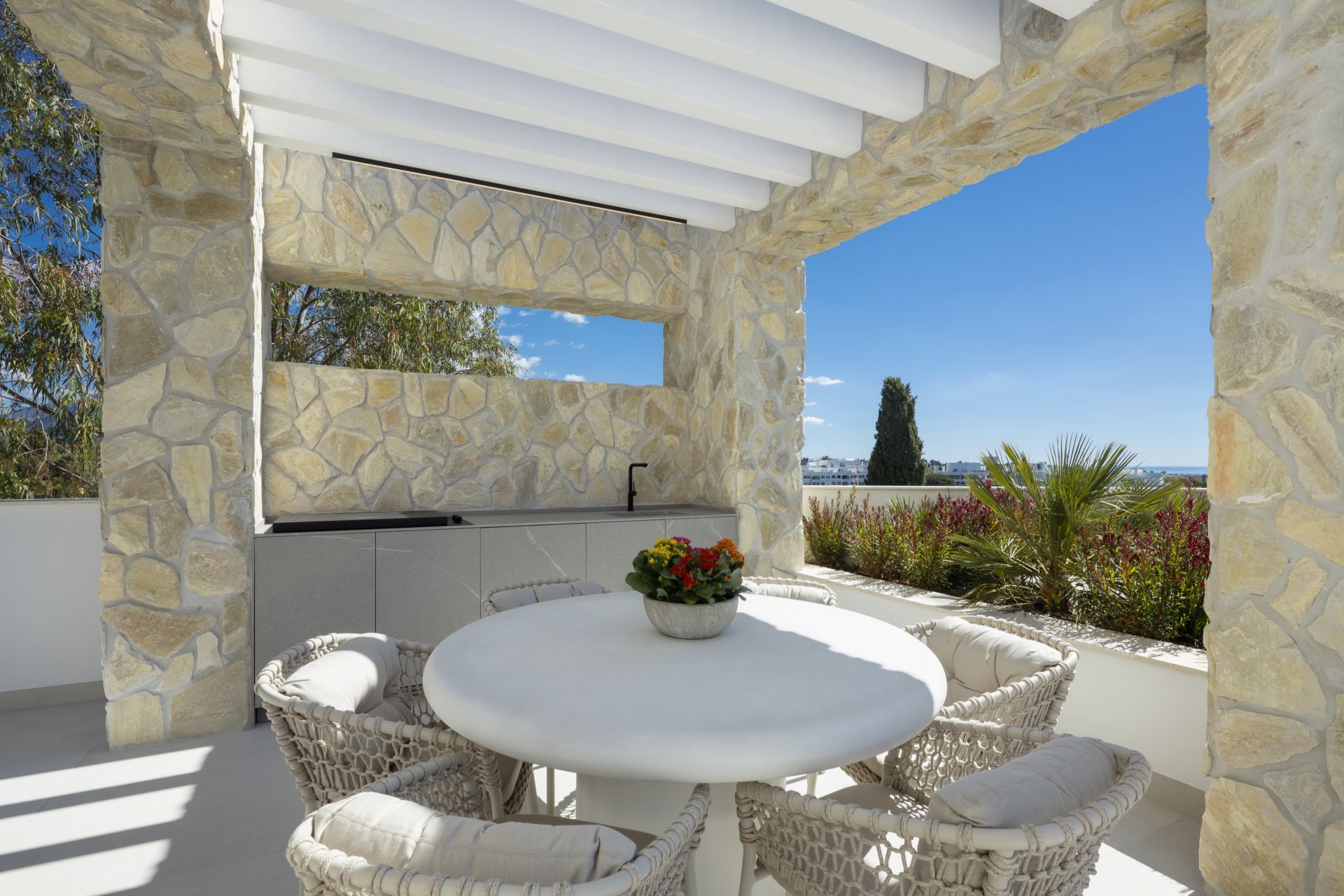 Effortless contemporary living in La Quinta