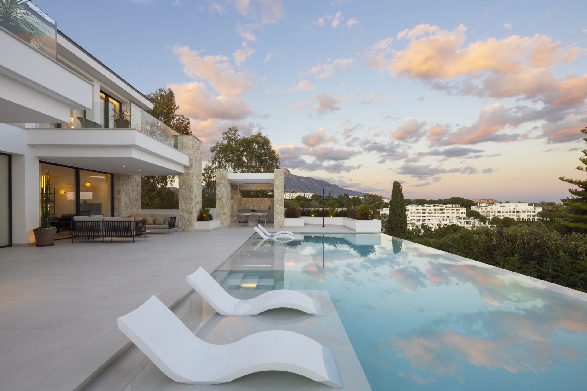 Effortless contemporary living in La Quinta