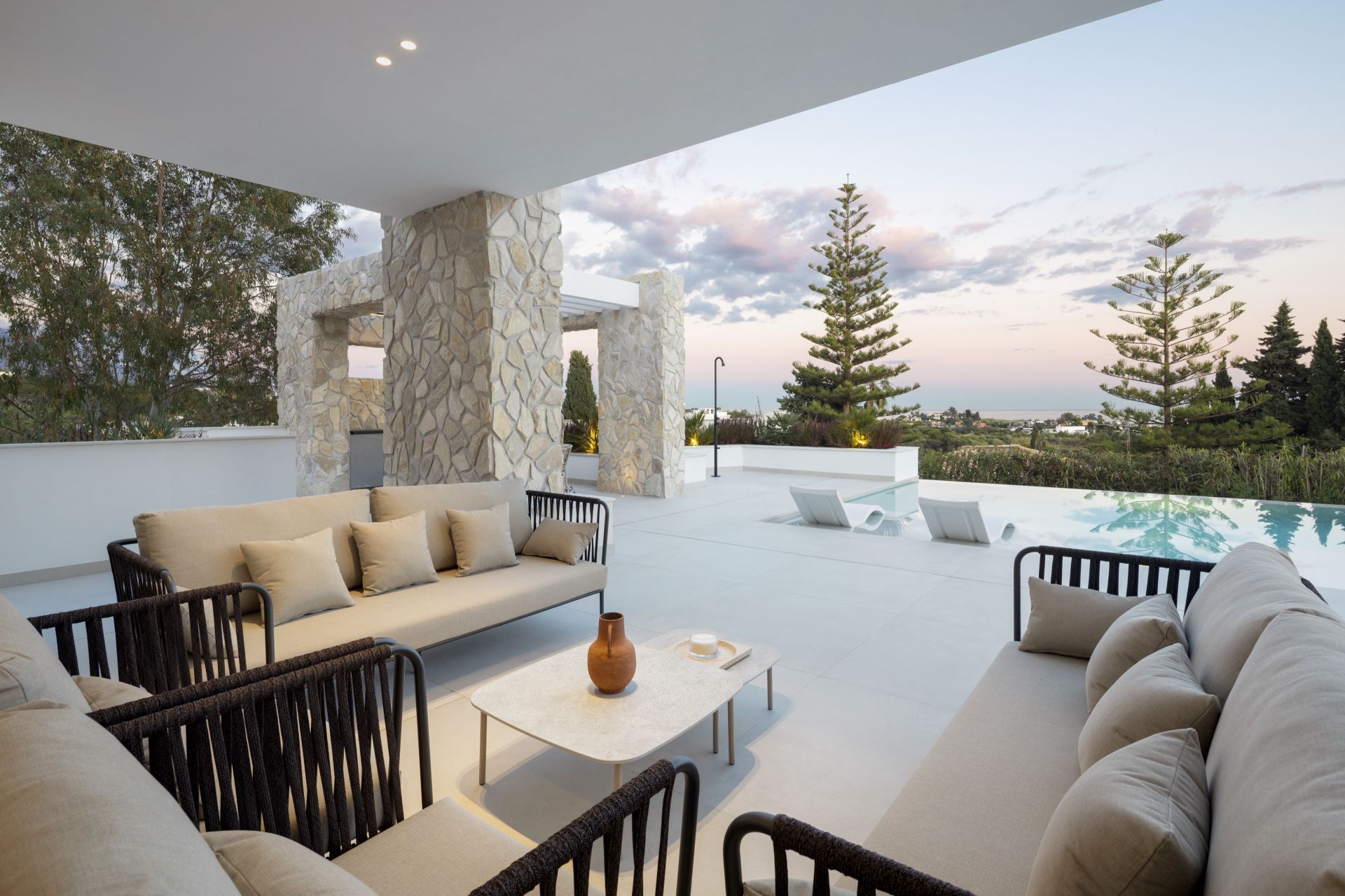 Effortless contemporary living in La Quinta