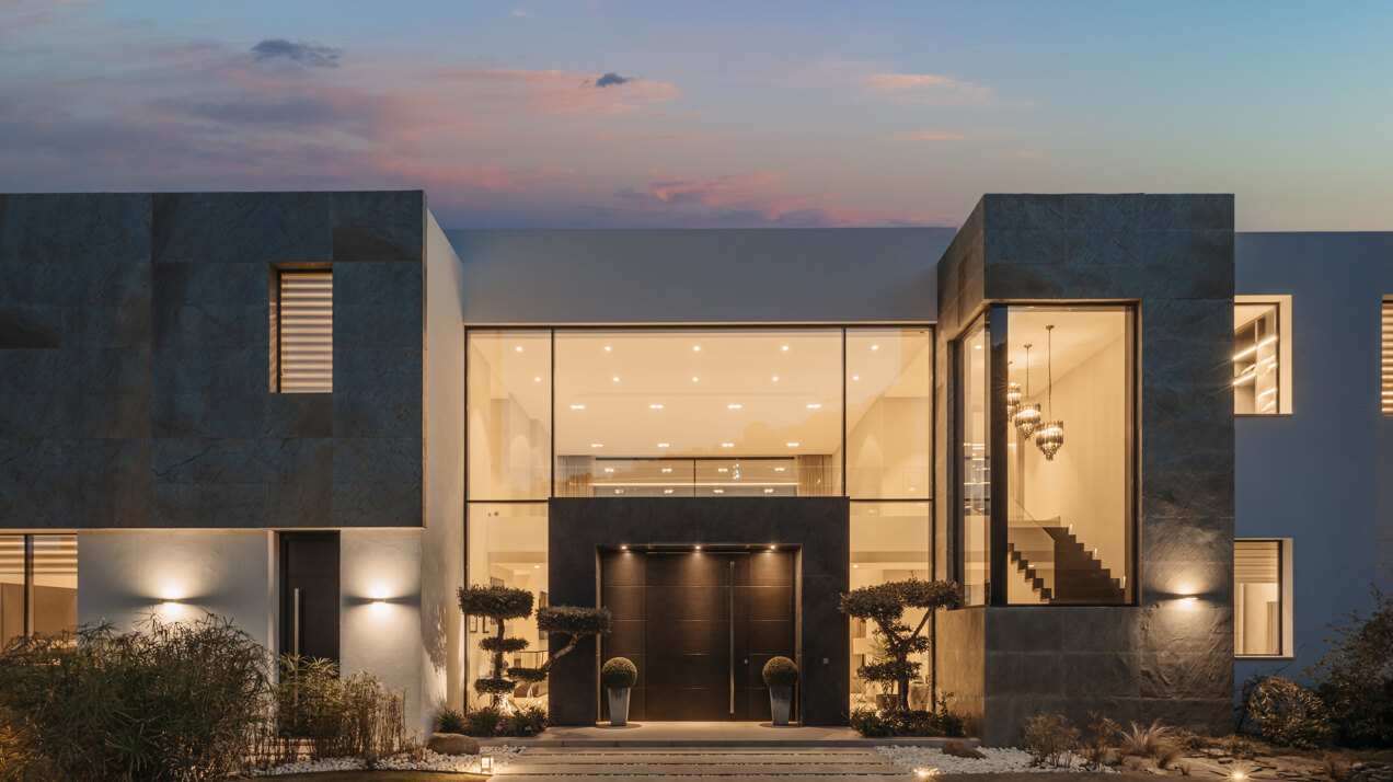 Elegance, comfort & privacy in harmony with nature