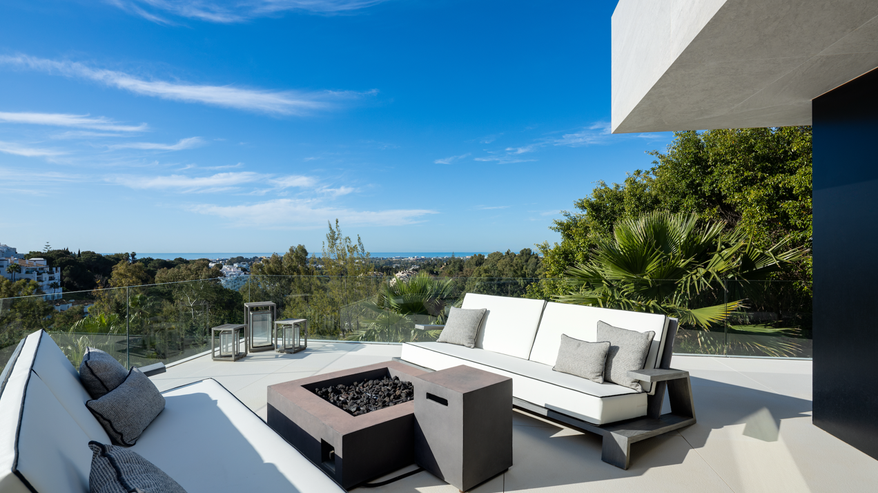 Refined, modern living in the most exclusive complex