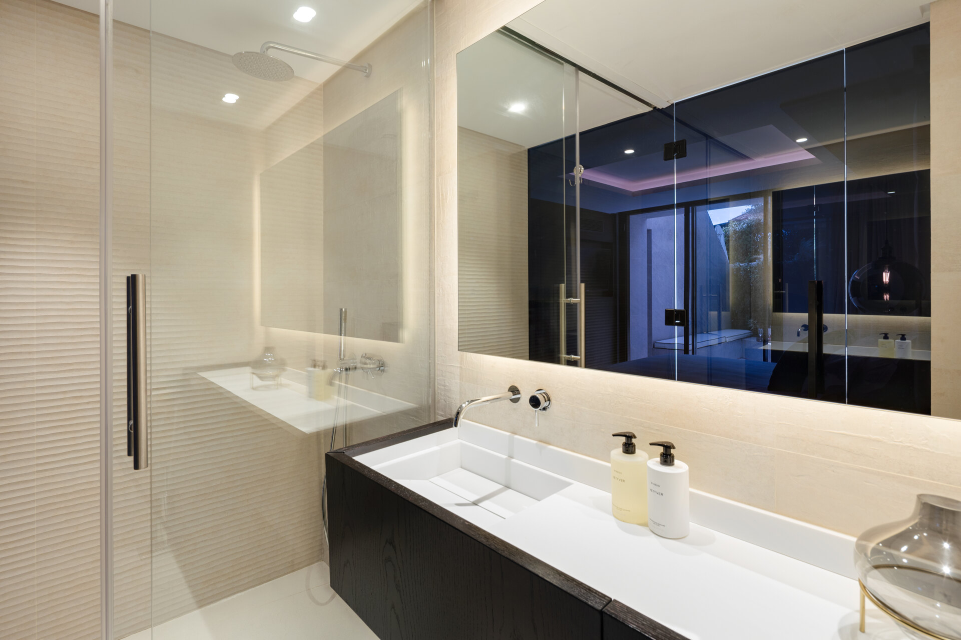 Refined, modern living in the most exclusive complex