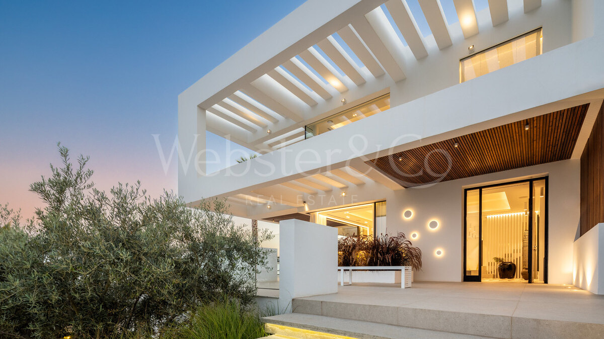 Villa Mika - Contemporary La Quinta Villa