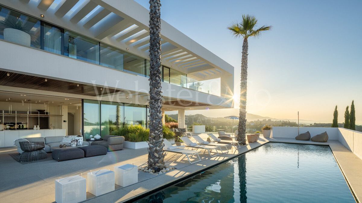 Villa Mika - Contemporary La Quinta Villa