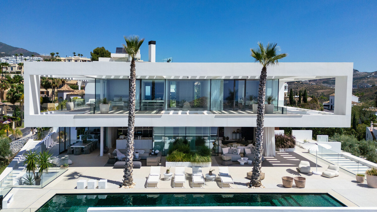 A lifestyle designed by comfort & sophistication