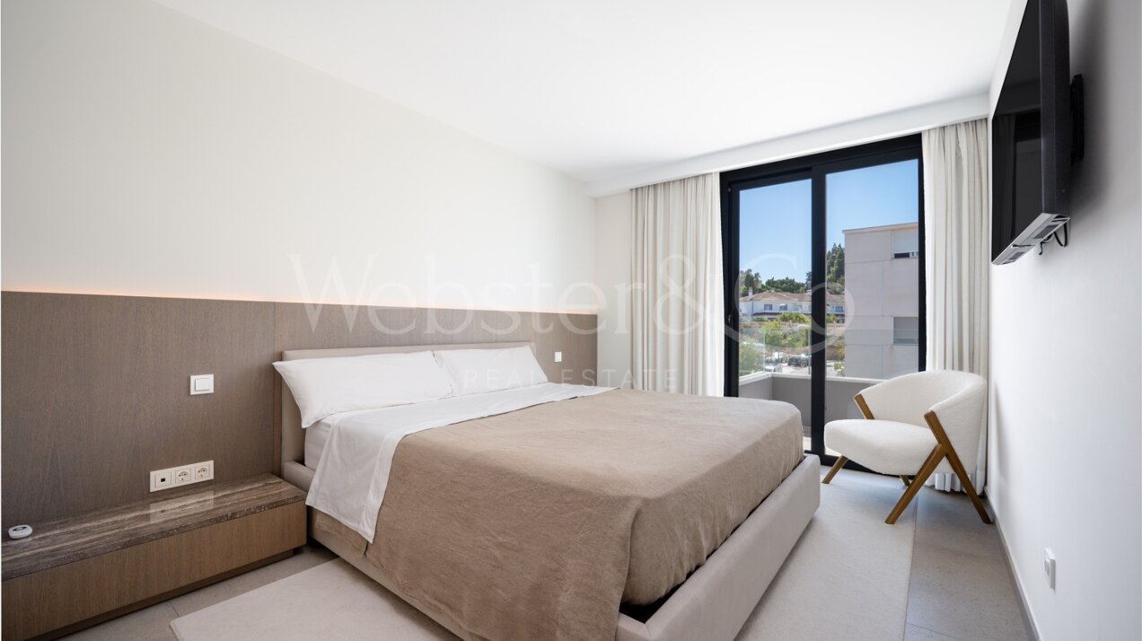 Penthouse Poniente - Modern Duplex in San Pedro