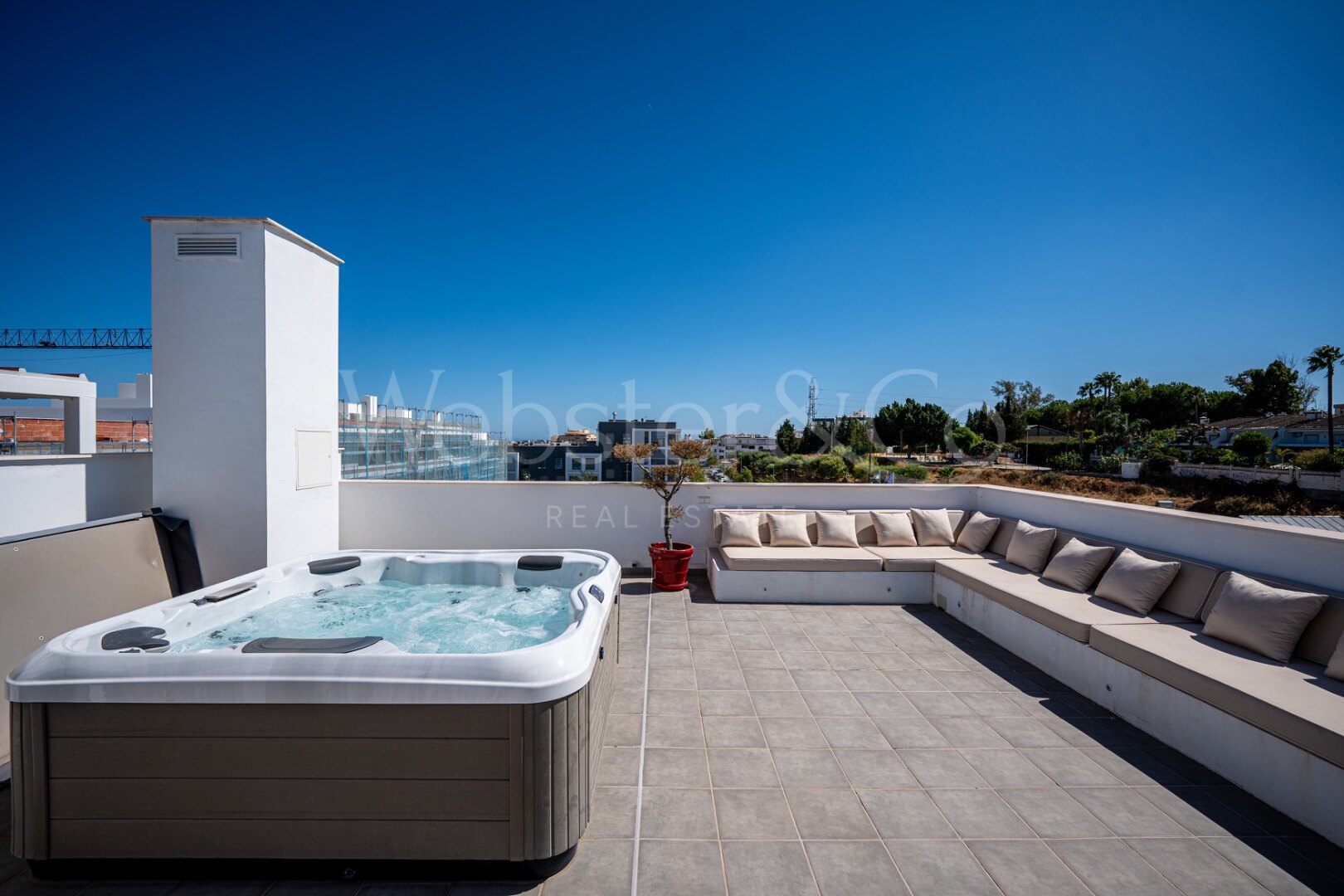 Penthouse Poniente - Modern Duplex in San Pedro