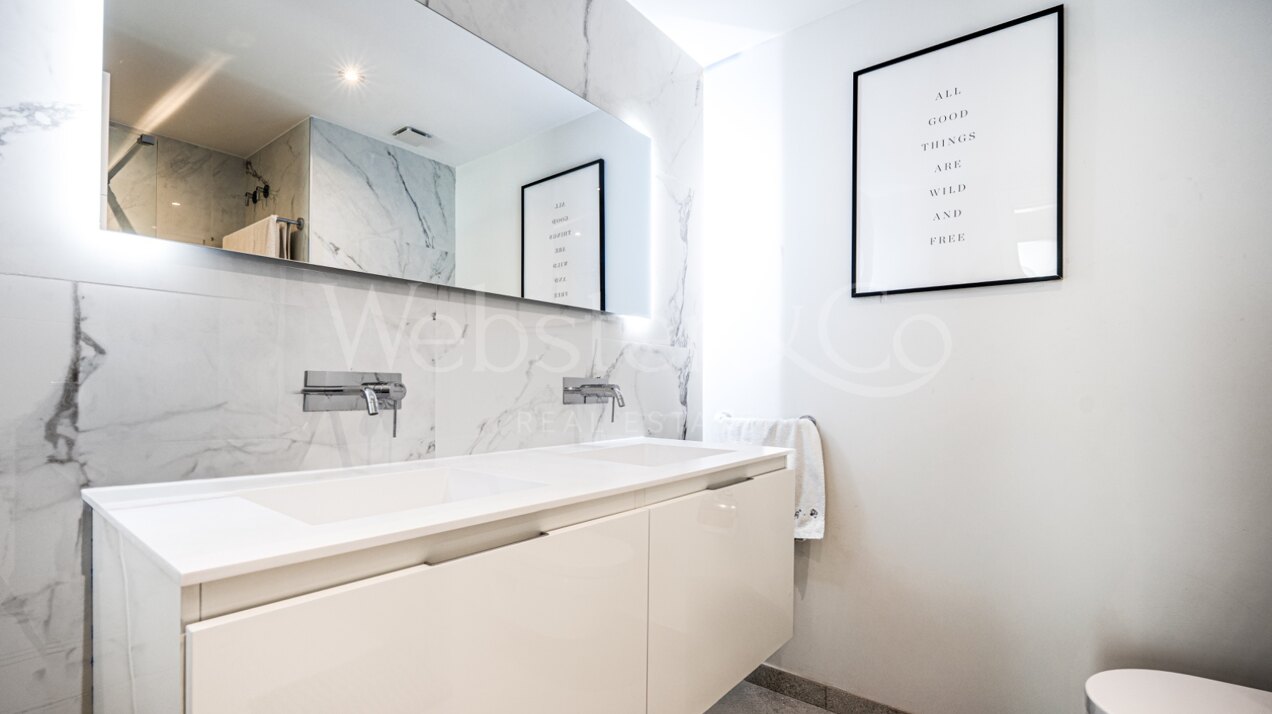 Penthouse Poniente - Modern Duplex in San Pedro