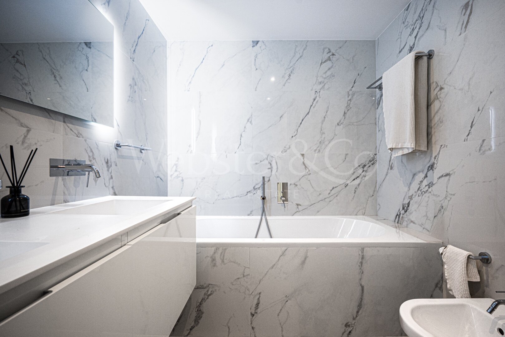 Penthouse Poniente - Modern Duplex in San Pedro