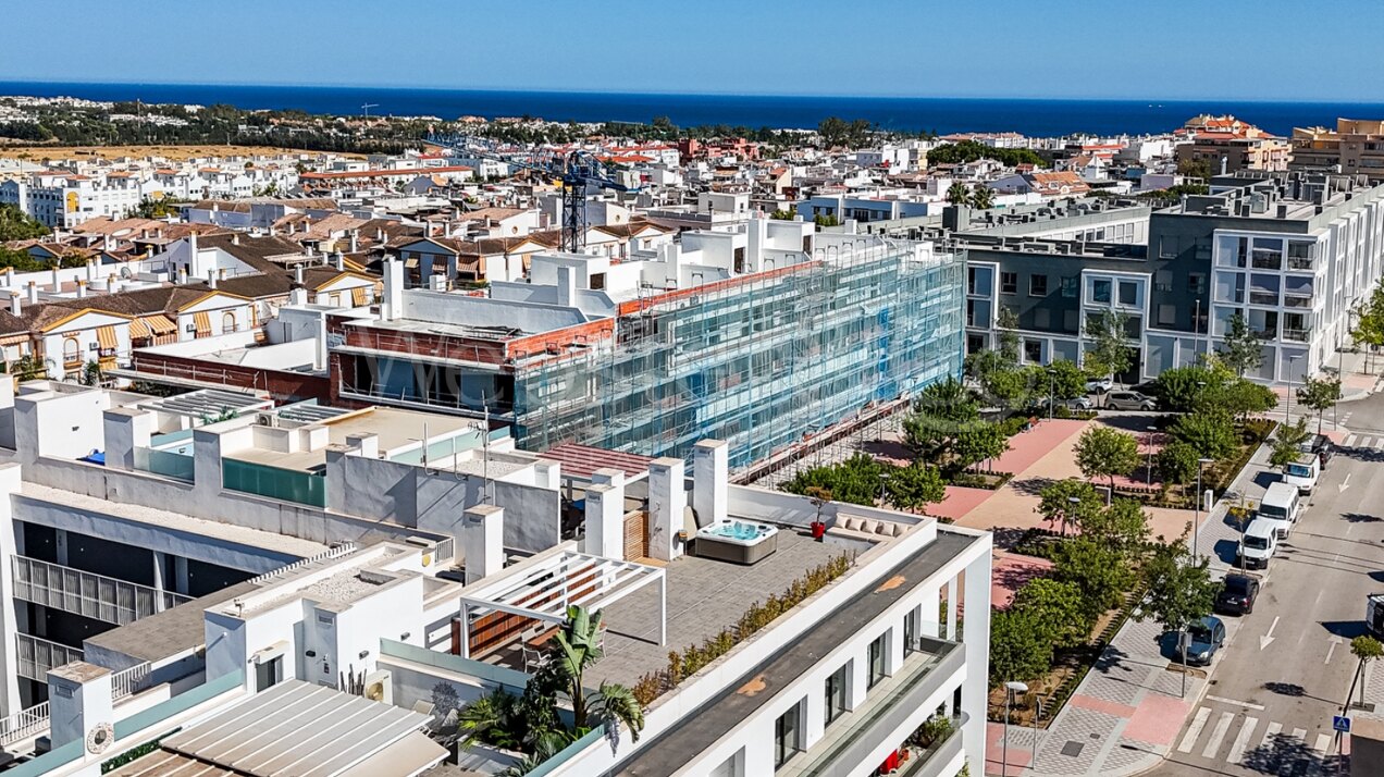 Penthouse Poniente - Modern Duplex in San Pedro