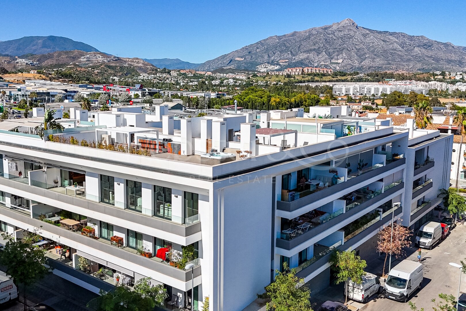 Penthouse Poniente - Modern Duplex in San Pedro