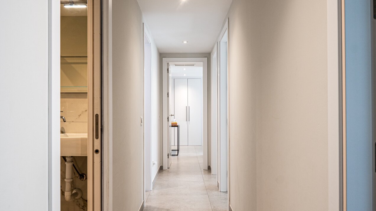 Exquisite blend of modern design and comfort