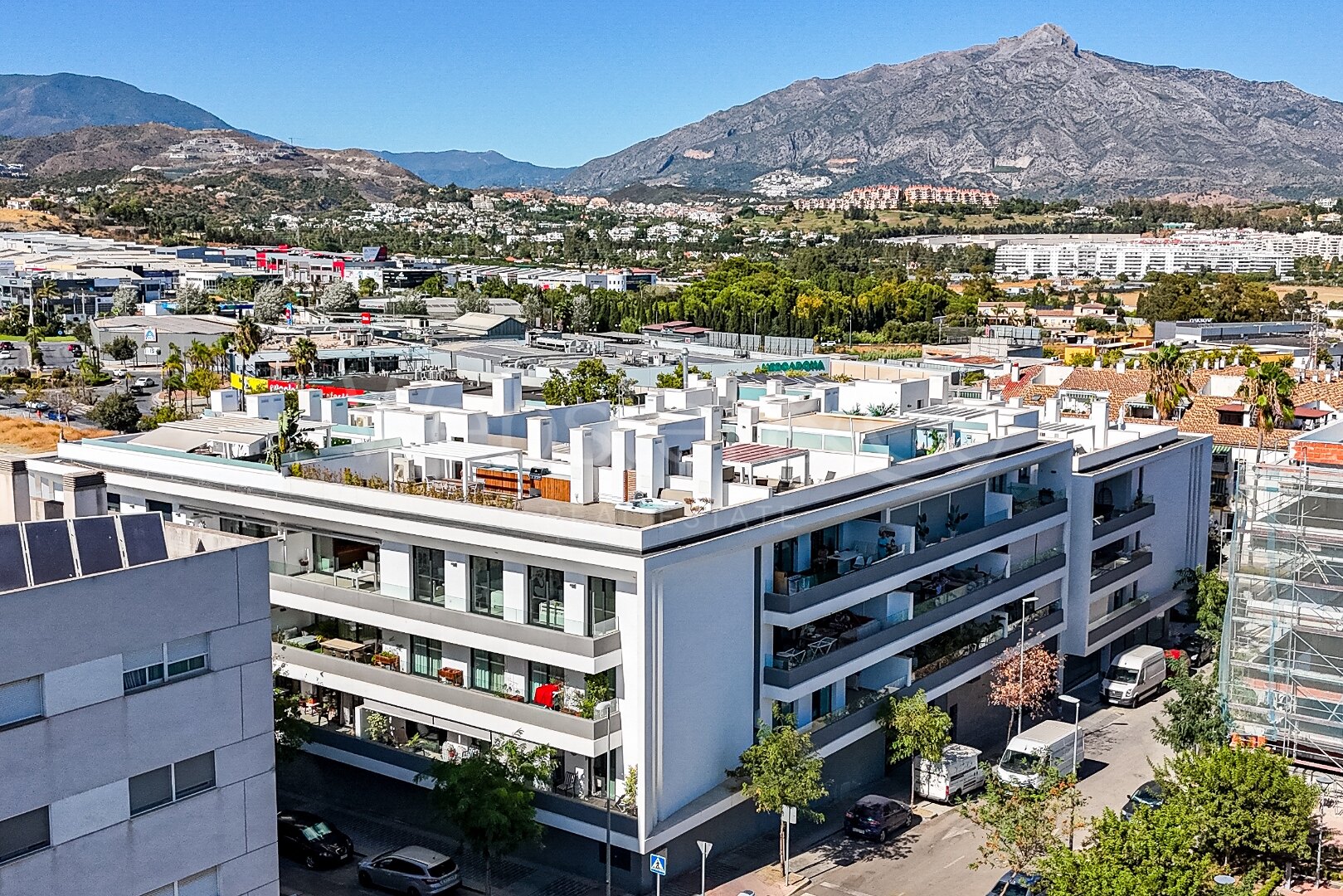 Penthouse Poniente - Modern Duplex in San Pedro
