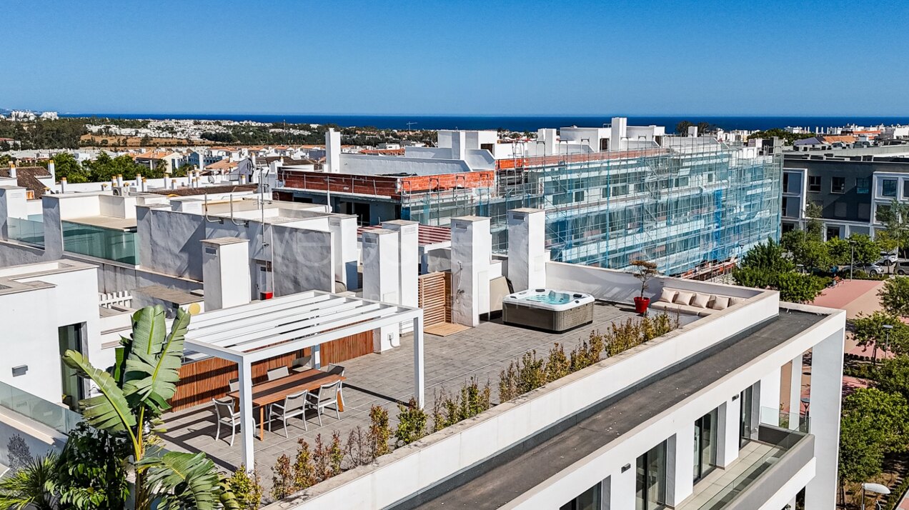 Penthouse Poniente - Modern Duplex in San Pedro