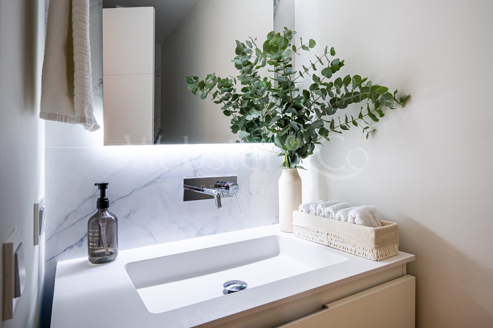 Penthouse Poniente - Modern Duplex in San Pedro