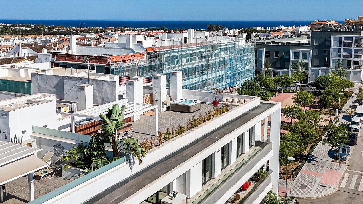 Penthouse Poniente - Modern Duplex in San Pedro