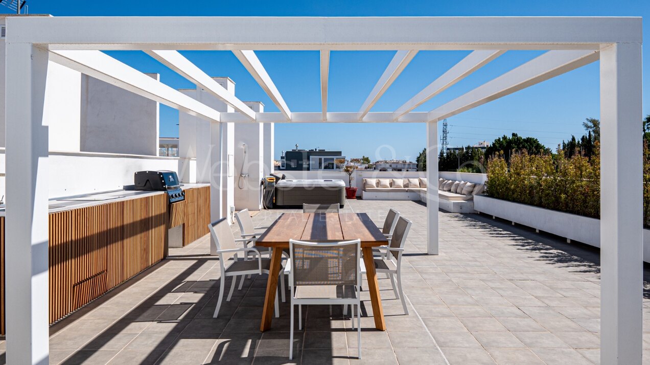 Penthouse Poniente - Modern Duplex in San Pedro