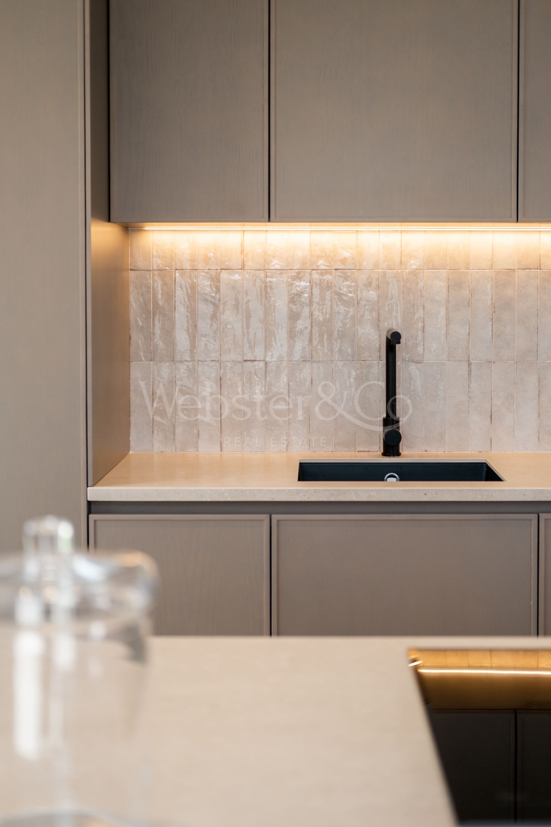 Villa Minoo - Elegant Property in Paraiso Alto