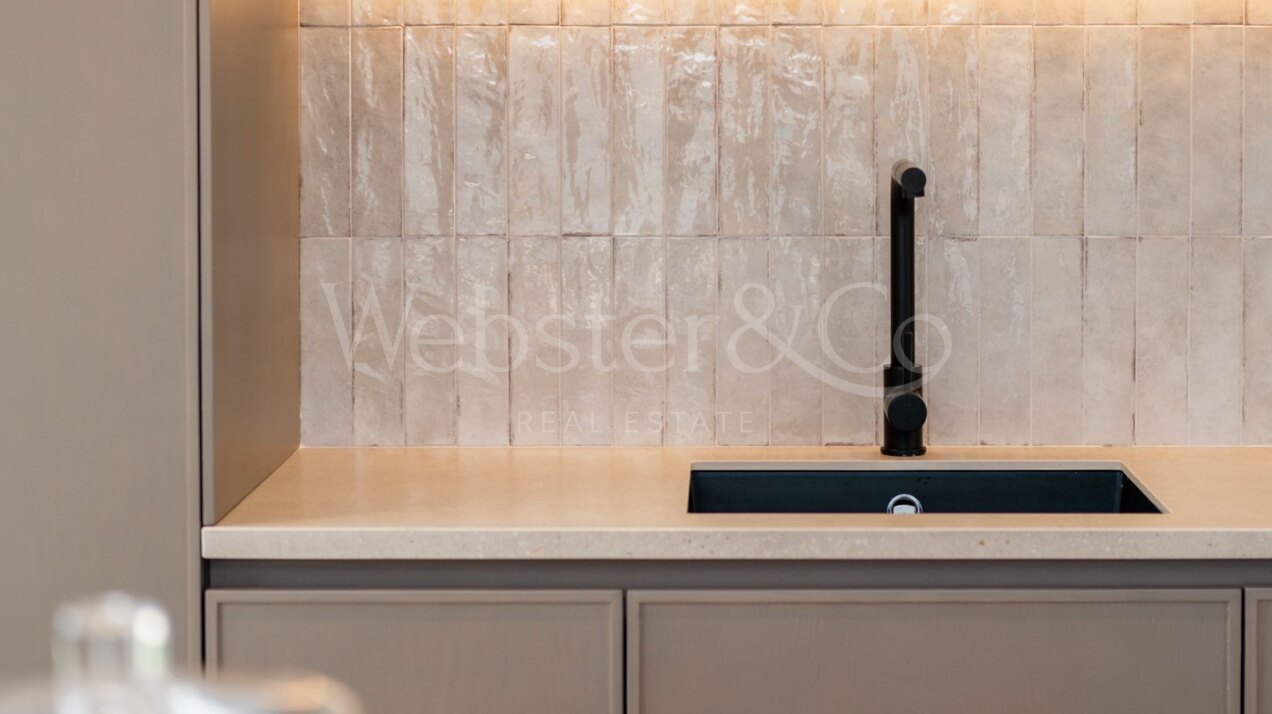 Villa Minoo - Elegant Property in Paraiso Alto