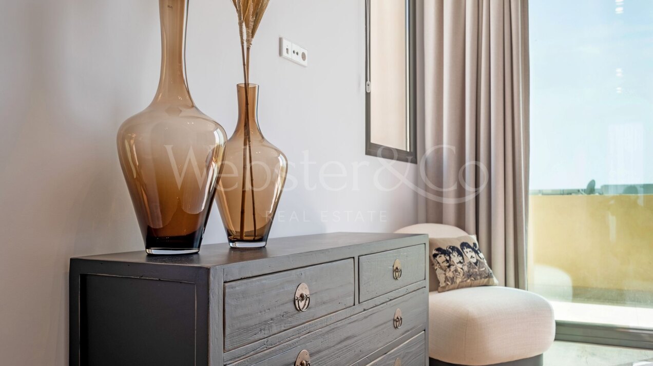 Villa Minoo - Elegant Property in Paraiso Alto